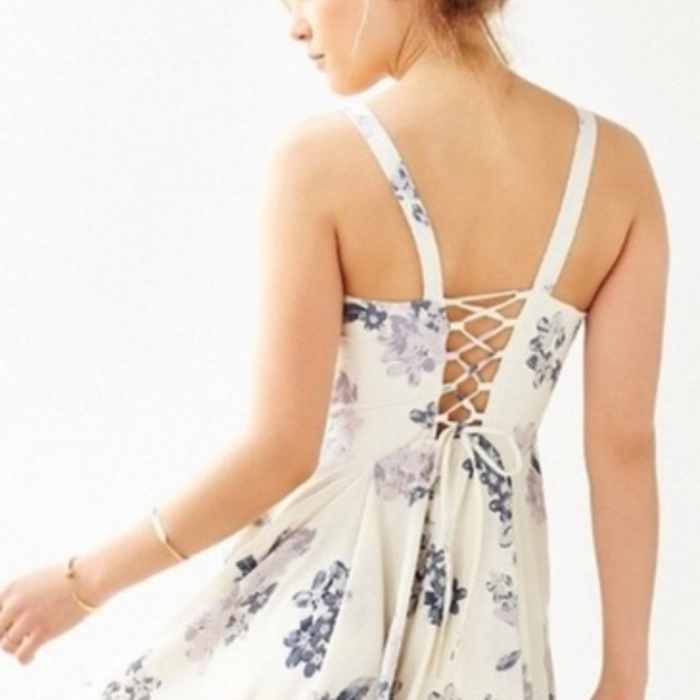 Margot Crepe Floral Day Dress | Urban Outfitters